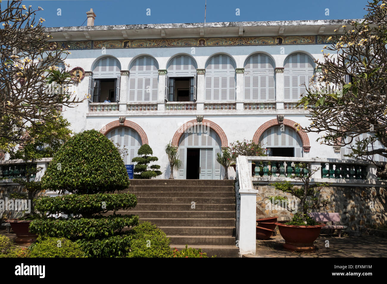 Bạch Dinh ở Vũng Tàu - Tham quan biệt thự mang đậm kiến trúc Pháp