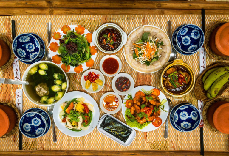 Ăn trưa Vũng Tàu- cơm niêu